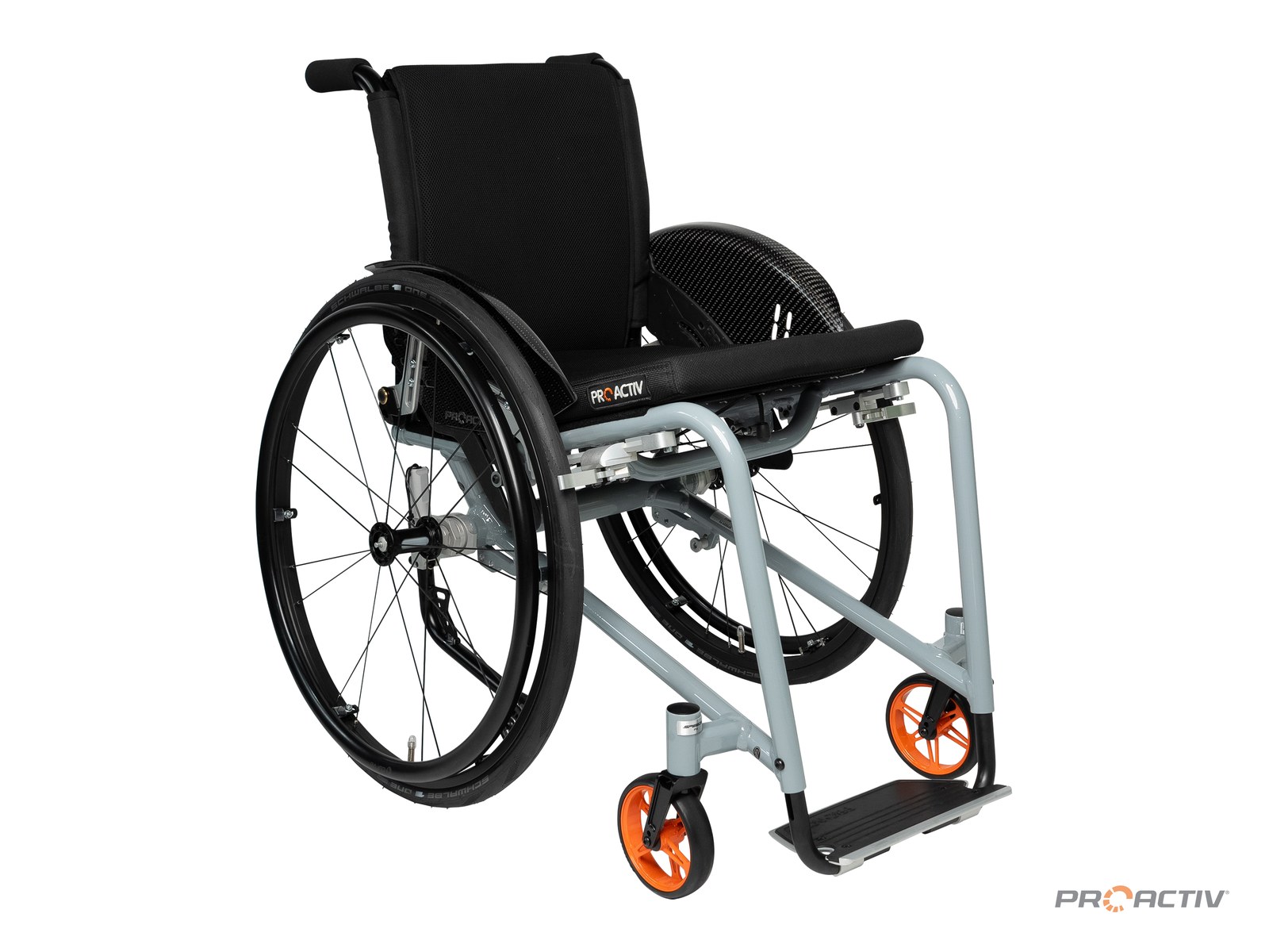 PRO ACTIV SPEEDY F3 Sportrollstuhl, Dreiviertelansicht von vorne