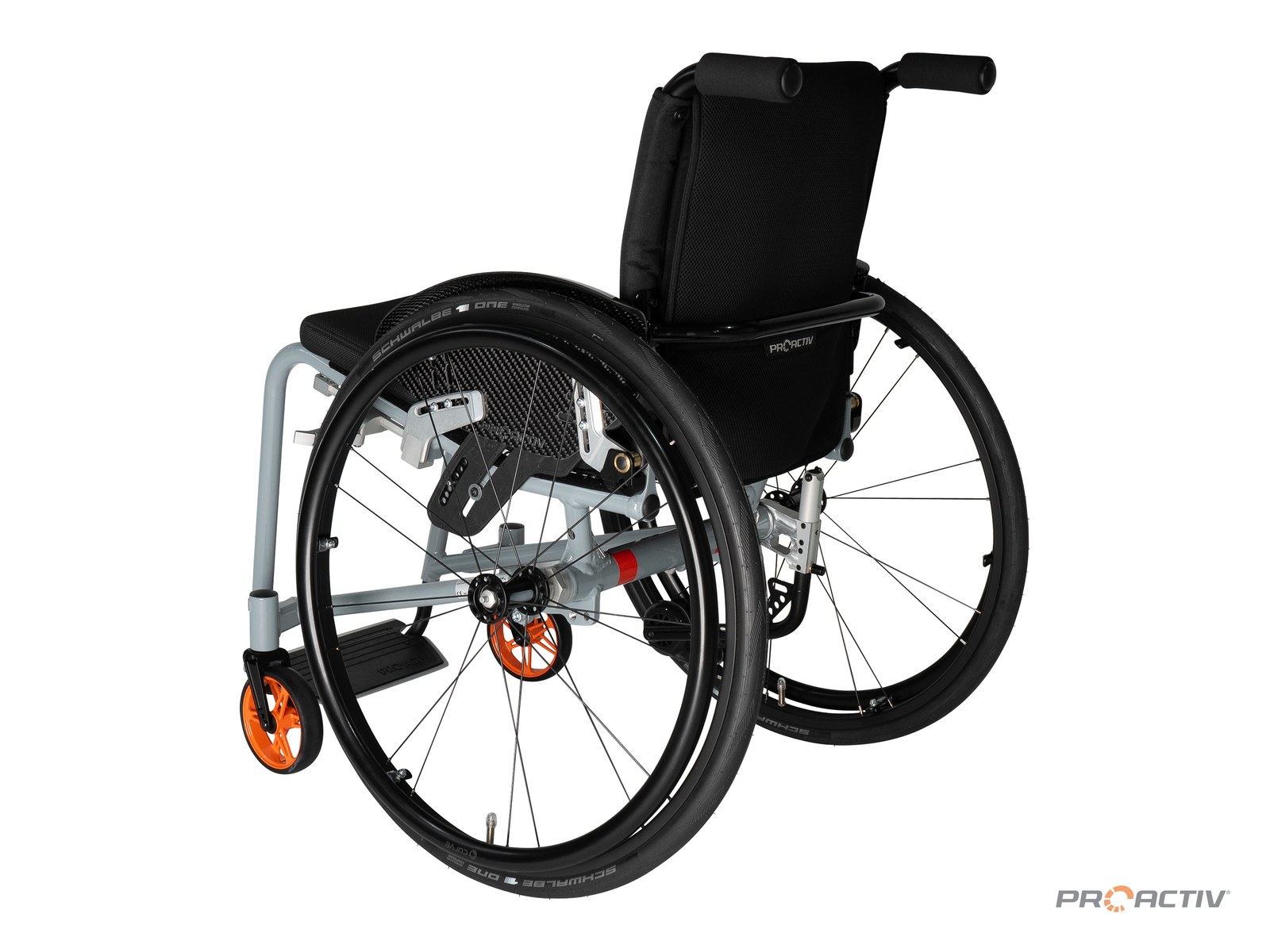 PRO ACTIV SPEEDY F3 Sportrollstuhl, Dreiviertelansicht von vorne