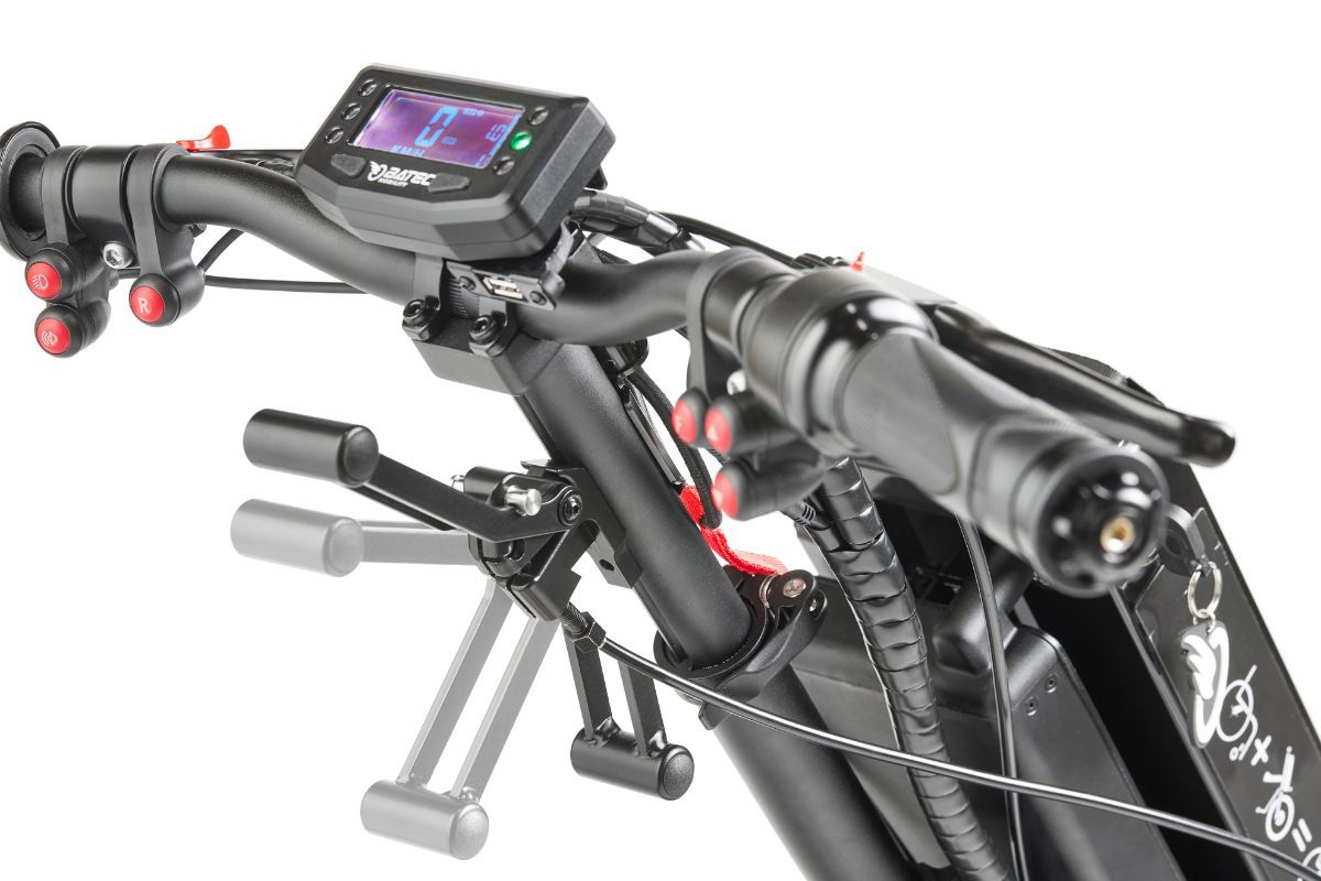 Batec Mini 2 Plus, Detailansicht Lenker mit LCD-Display und Bedienelementen